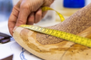 Tradiitonelles Handwerk und Erfahrung beim Schuhbau